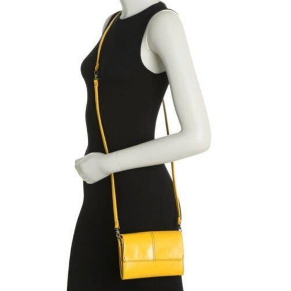 nwt HOBO INTERNATIONAL Jetty Leather Shoulder Bag in Sunflower Yellow - Picture 2 of 4